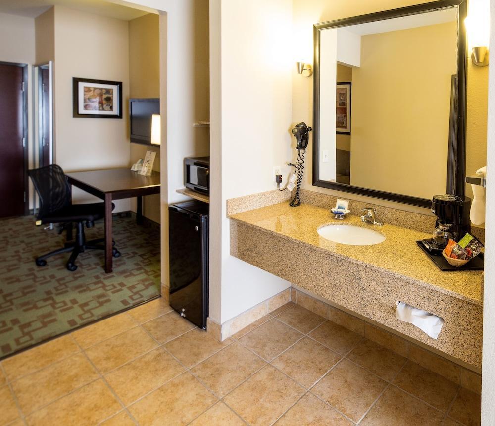 Best Western Plus Eastgate Inn & Suites Ουιτσιτά Εξωτερικό φωτογραφία