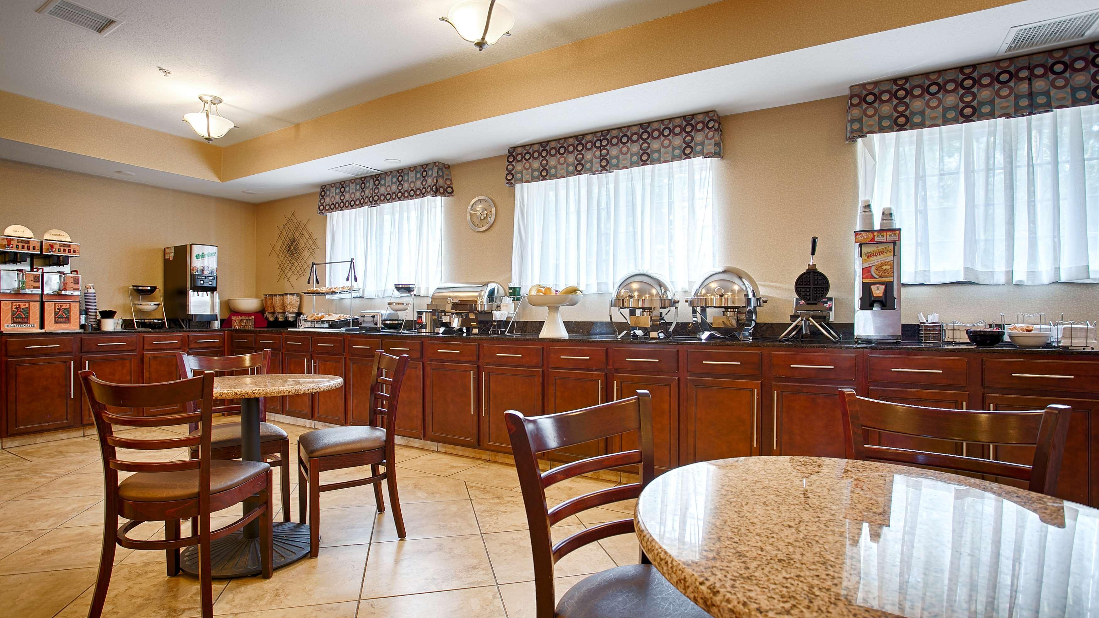 Best Western Plus Eastgate Inn & Suites Ουιτσιτά Εξωτερικό φωτογραφία